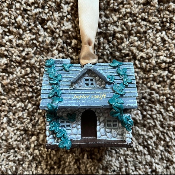 NEW Taylor Swift Evermore House of Stone Cabin Ornament - Picture 1 of 6